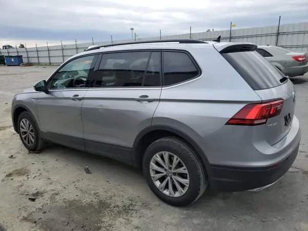 3VV1B7AX1LM111677 2020 VOLKSWAGEN TIGUAN - Image 2