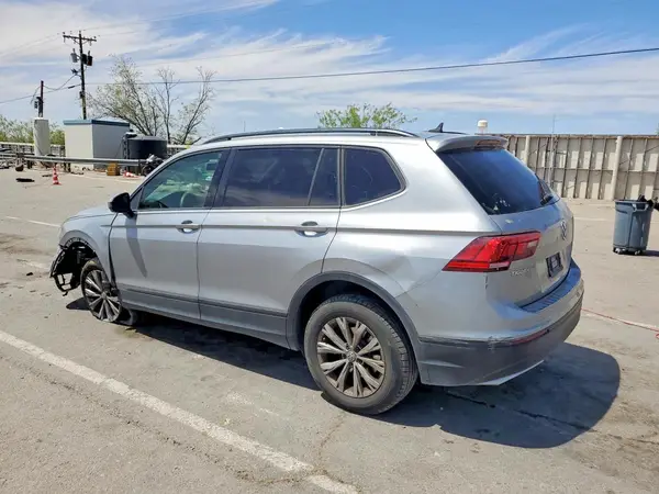 3VV1B7AX1LM177369 2020 VOLKSWAGEN TIGUAN - Image 2