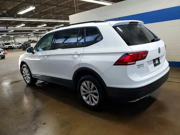 3VV1B7AX1LM177615 2020 VOLKSWAGEN TIGUAN - Image 2