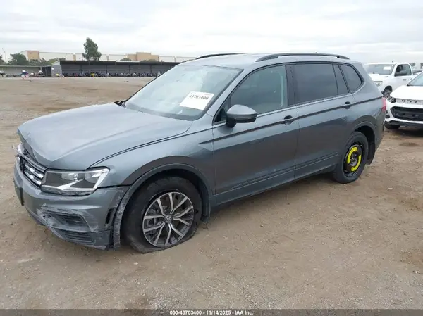 3VV1B7AX1MM044192 2021 VOLKSWAGEN TIGUAN - Image 2