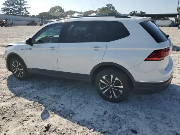 3VV1B7AX1NM130832 2022 VOLKSWAGEN TIGUAN - Image 2