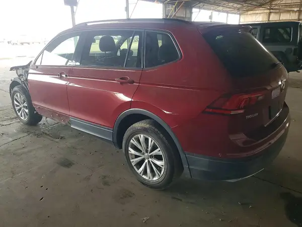 3VV1B7AX2JM013559 2018 VOLKSWAGEN TIGUAN - Image 2