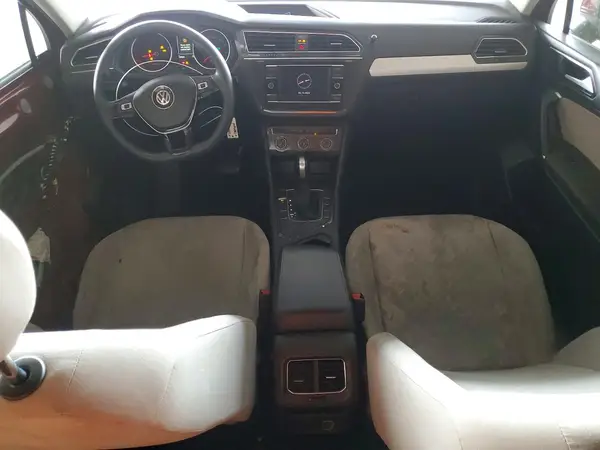 3VV1B7AX2JM013559 2018 VOLKSWAGEN TIGUAN - Image 8