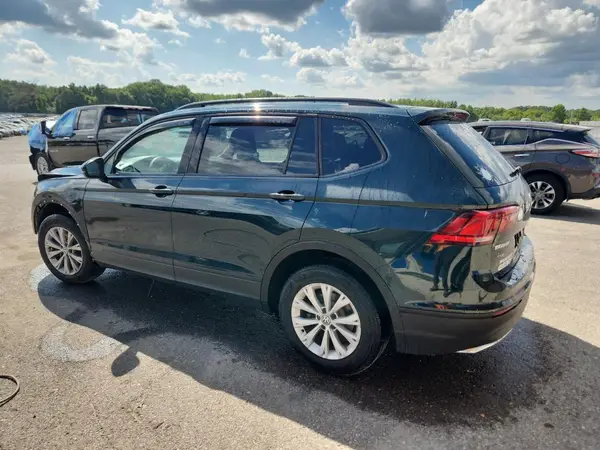 3VV1B7AX2JM029437 2018 VOLKSWAGEN TIGUAN - Image 2