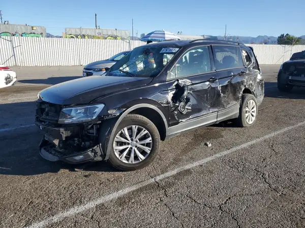 3VV1B7AX2JM036498 2018 VOLKSWAGEN TIGUAN - Image 1