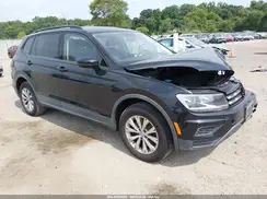 3VV1B7AX2JM055875 2018 VOLKSWAGEN TIGUAN