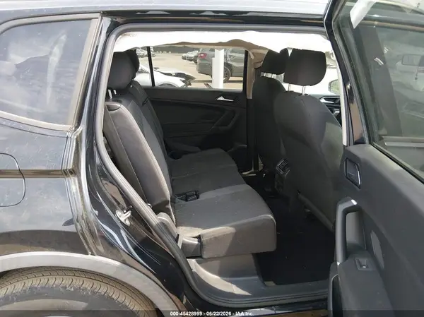 3VV1B7AX2JM055875 2018 VOLKSWAGEN TIGUAN - Image 8