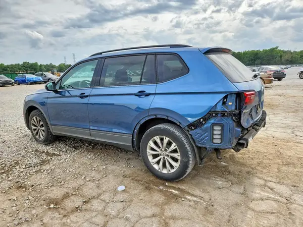 3VV1B7AX2JM059568 2018 VOLKSWAGEN TIGUAN - Image 2