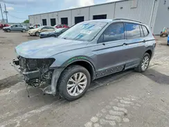 3VV1B7AX2JM065855 2018 VOLKSWAGEN TIGUAN
