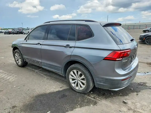 3VV1B7AX2JM065855 2018 VOLKSWAGEN TIGUAN - Image 2