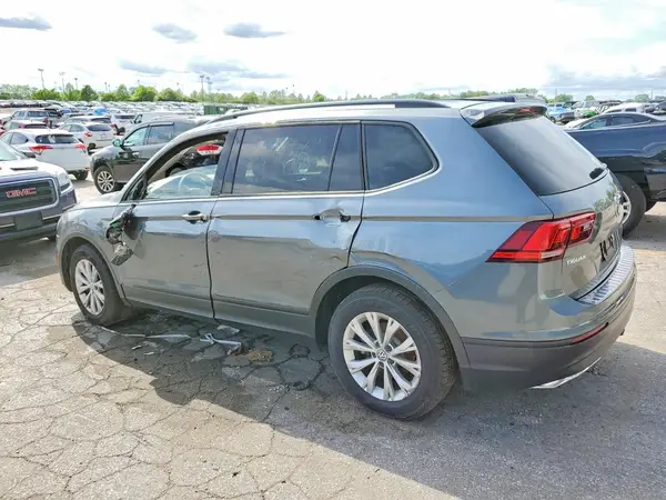 3VV1B7AX2JM074054 2018 VOLKSWAGEN TIGUAN - Image 2