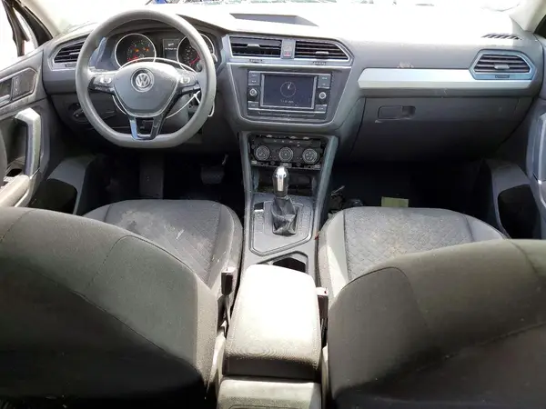 3VV1B7AX2JM074054 2018 VOLKSWAGEN TIGUAN - Image 8