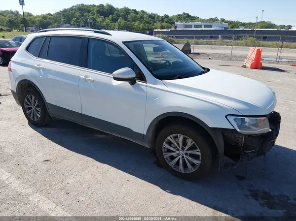 3VV1B7AX2JM077746 2018 VOLKSWAGEN TIGUAN - Image 1