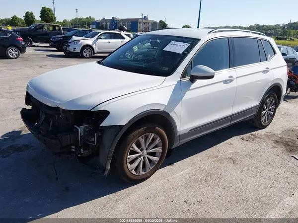 3VV1B7AX2JM077746 2018 VOLKSWAGEN TIGUAN - Image 2