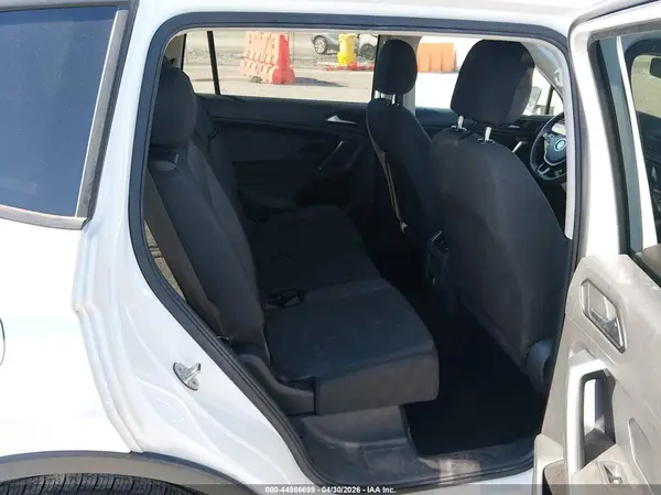 3VV1B7AX2JM077746 2018 VOLKSWAGEN TIGUAN - Image 8