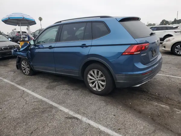 3VV1B7AX2JM087726 2018 VOLKSWAGEN TIGUAN - Image 2