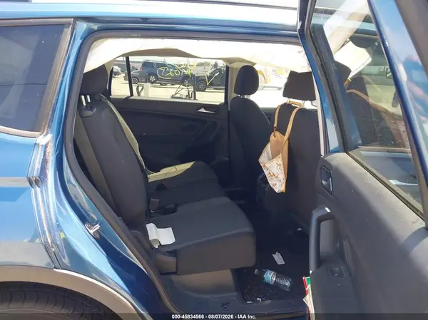 3VV1B7AX2JM095440 2018 VOLKSWAGEN TIGUAN - Image 8