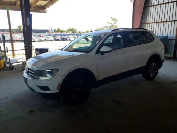 3VV1B7AX2JM109742 2018 VOLKSWAGEN TIGUAN - Image 1