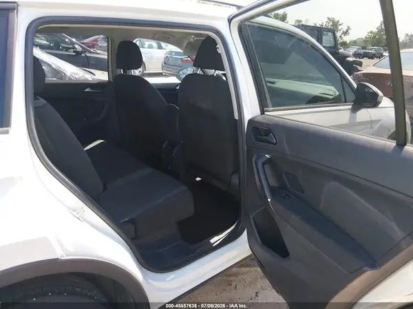 3VV1B7AX2JM111765 2018 VOLKSWAGEN TIGUAN - Image 8