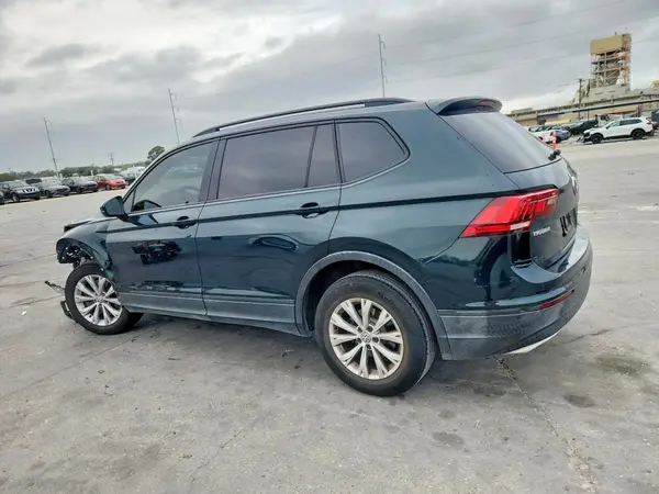 3VV1B7AX2JM116240 2018 VOLKSWAGEN TIGUAN - Image 2