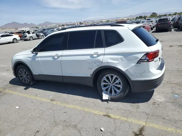 3VV1B7AX2KM044070 2019 VOLKSWAGEN TIGUAN - Image 2