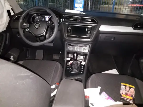 3VV1B7AX2KM044090 2019 VOLKSWAGEN TIGUAN - Image 8