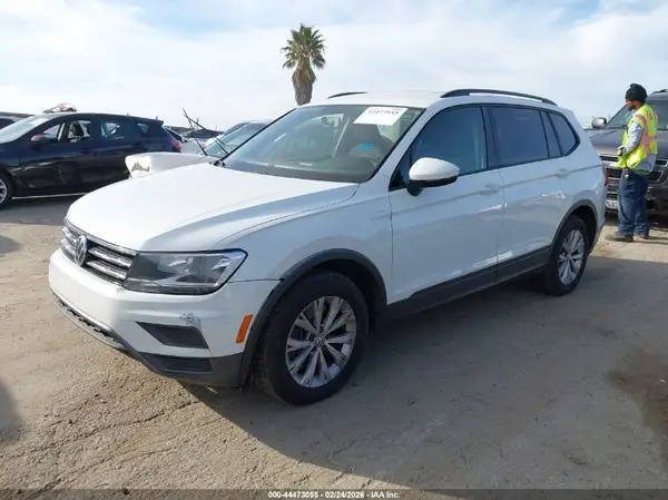 3VV1B7AX2KM078557 2019 VOLKSWAGEN TIGUAN - Image 2