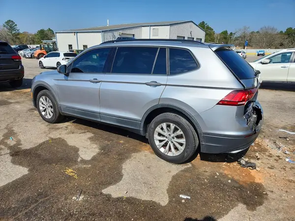 3VV1B7AX2KM082639 2019 VOLKSWAGEN TIGUAN - Image 2