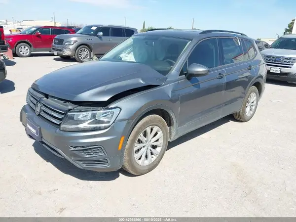 3VV1B7AX2KM121469 2019 VOLKSWAGEN TIGUAN - Image 2