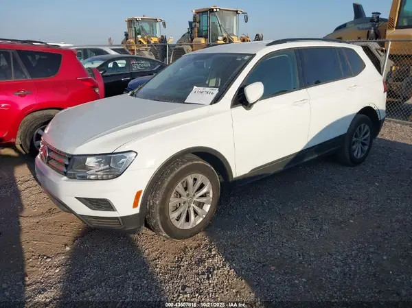 3VV1B7AX2KM140426 2019 VOLKSWAGEN TIGUAN - Image 2
