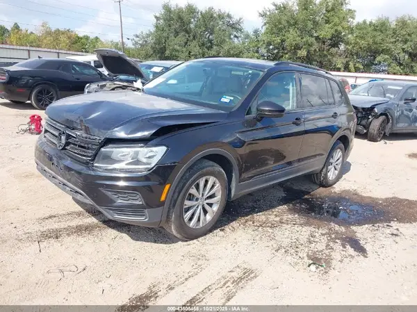 3VV1B7AX2KM147831 2019 VOLKSWAGEN TIGUAN - Image 2