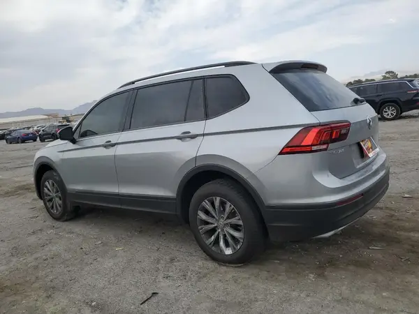 3VV1B7AX2KM195281 2019 VOLKSWAGEN TIGUAN - Image 2