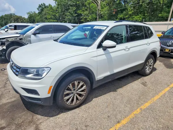 3VV1B7AX2LM055359 2020 VOLKSWAGEN TIGUAN - Image 1