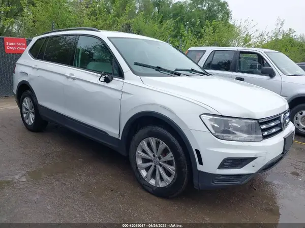 3VV1B7AX2LM078043 2020 VOLKSWAGEN TIGUAN - Image 1