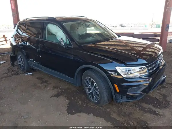 3VV1B7AX2MM055220 2021 VOLKSWAGEN TIGUAN - Image 1