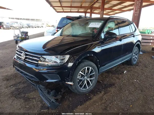 3VV1B7AX2MM055220 2021 VOLKSWAGEN TIGUAN - Image 2