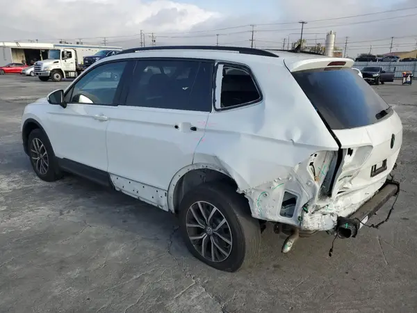 3VV1B7AX2MM085463 2021 VOLKSWAGEN TIGUAN - Image 2