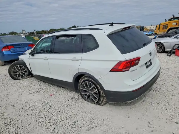3VV1B7AX2MM094826 2021 VOLKSWAGEN TIGUAN - Image 2