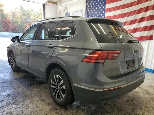 3VV1B7AX2NM065411 2022 VOLKSWAGEN TIGUAN - Image 2