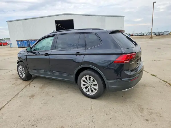 3VV1B7AX3JM020813 2018 VOLKSWAGEN TIGUAN - Image 2