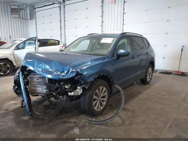 3VV1B7AX3JM021346 2018 VOLKSWAGEN TIGUAN - Image 2