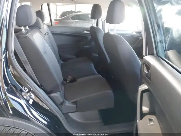3VV1B7AX3JM024361 2018 VOLKSWAGEN TIGUAN - Image 8