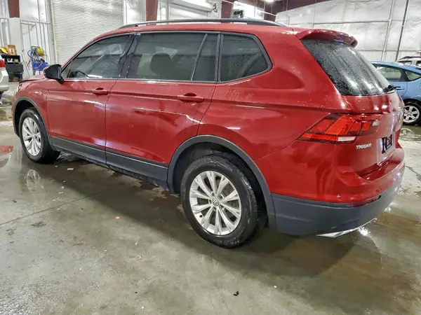 3VV1B7AX3JM044240 2018 VOLKSWAGEN TIGUAN - Image 2