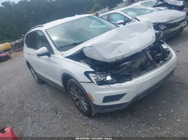 3VV1B7AX3JM052922 2018 VOLKSWAGEN TIGUAN - Image 1