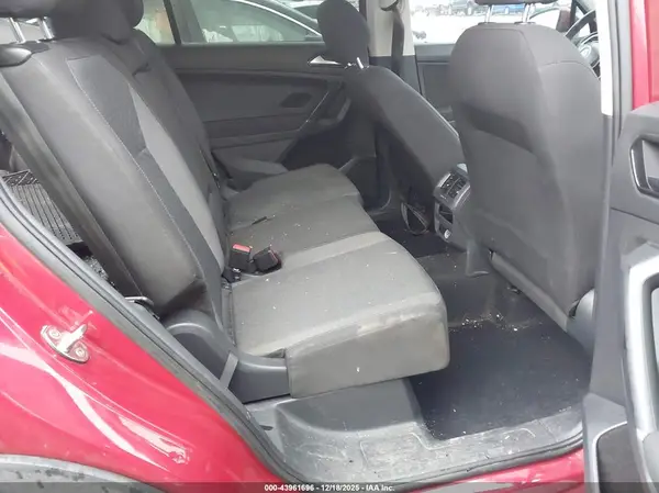 3VV1B7AX3JM072409 2018 VOLKSWAGEN TIGUAN - Image 8