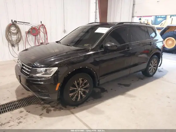 3VV1B7AX3JM084902 2018 VOLKSWAGEN TIGUAN - Image 2