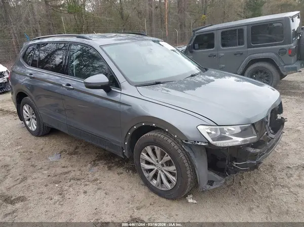 3VV1B7AX3JM103478 2018 VOLKSWAGEN TIGUAN - Image 1