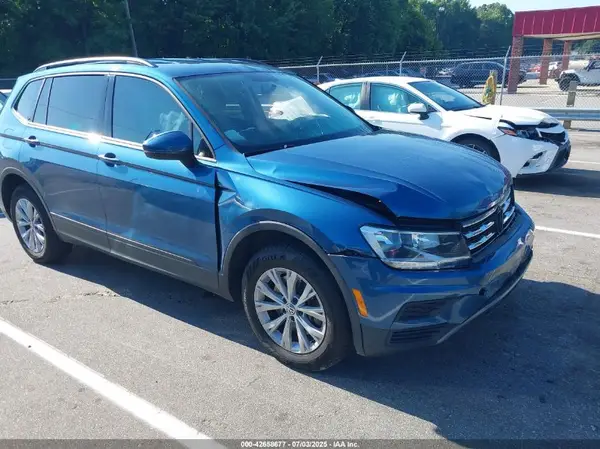 3VV1B7AX3JM108793 2018 VOLKSWAGEN TIGUAN - Image 1