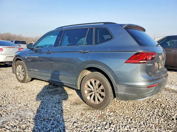 3VV1B7AX3JM111774 2018 VOLKSWAGEN TIGUAN - Image 2