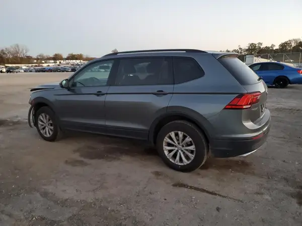 3VV1B7AX3JM121804 2018 VOLKSWAGEN TIGUAN - Image 2